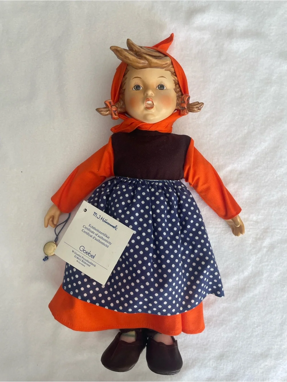 Goebel Hummel Figurine “Signs of Spring” no. 446